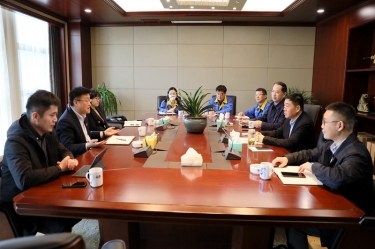 平湖市委常委、副市長戴振一行蒞臨景興紙業(yè)調(diào)研指導